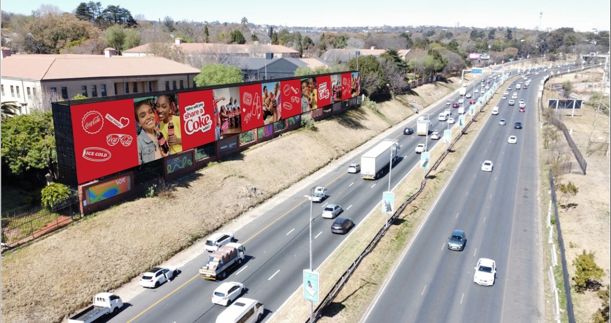 M1 NORTH ROSEBANK/HOUGHTON KILLARNEY — Static billboard in Johannesburg