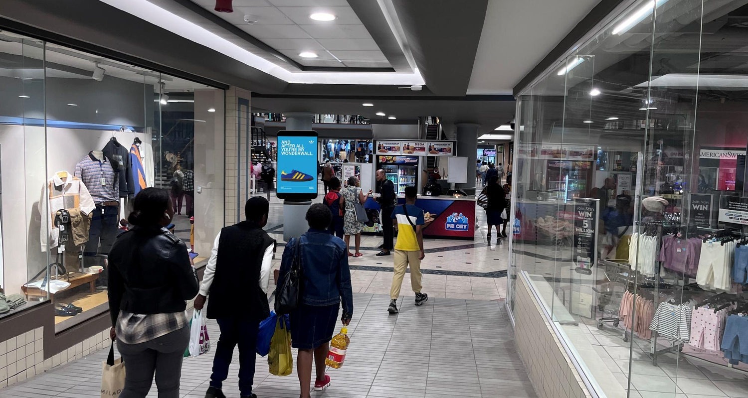 Bloem Plaza — Digital billboard in Bloemfontein