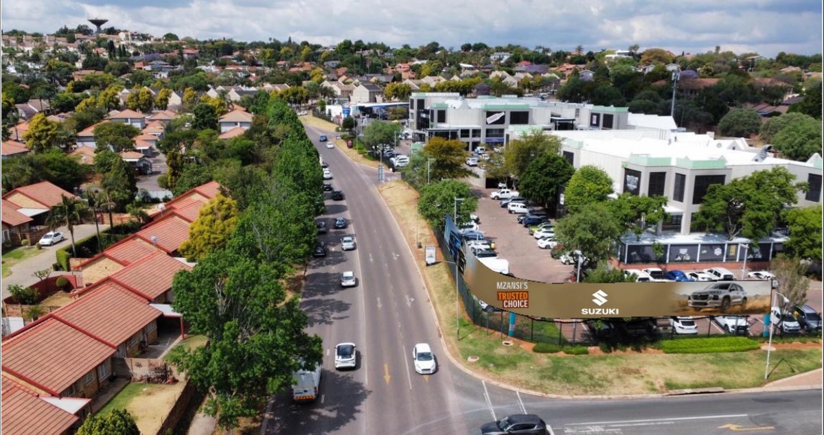CASTLE WALK ERASMUSKLOOF PRETORIA — Wall wrap in Pretoria East