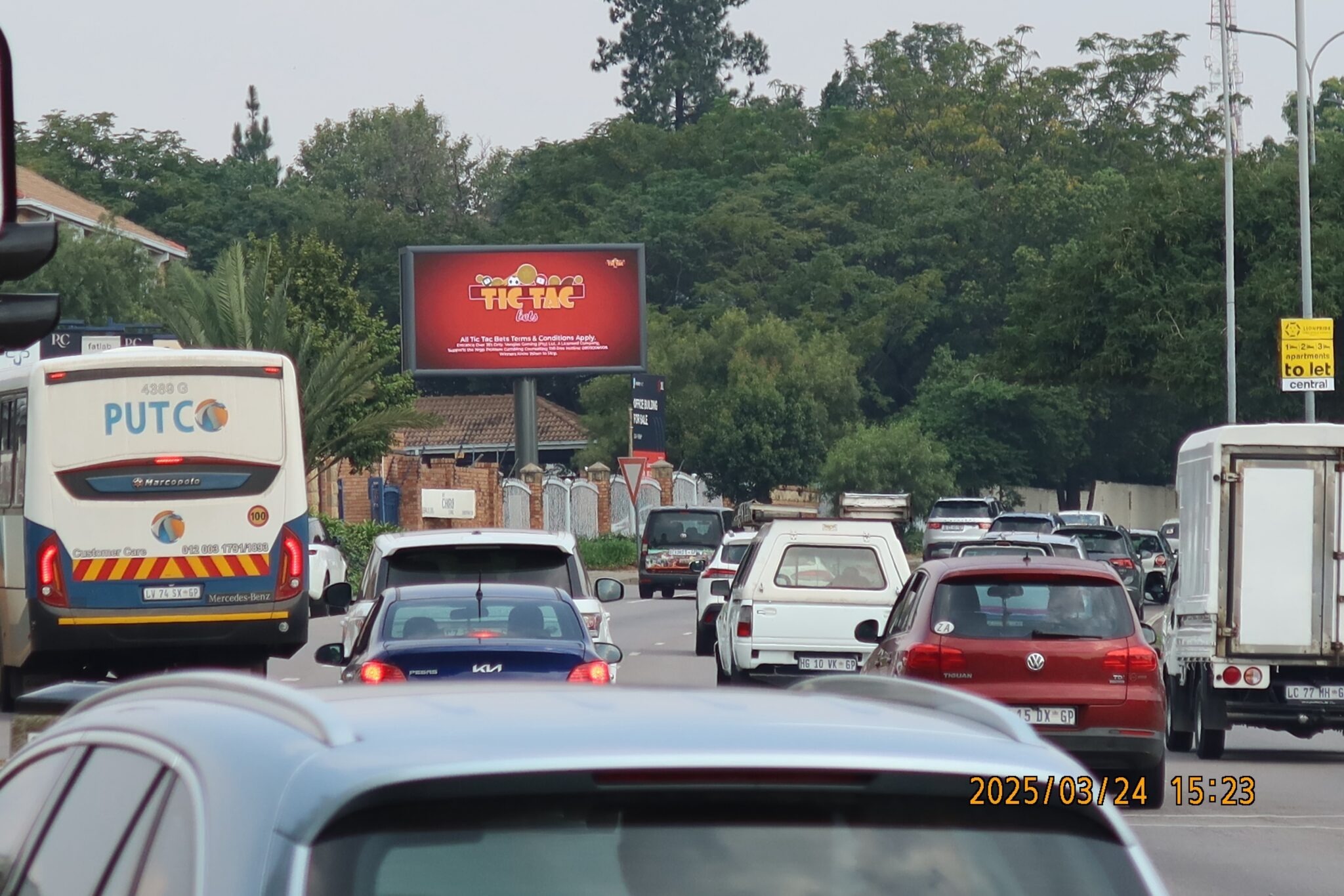 Bryanston — Digital billboard on Johannesburg