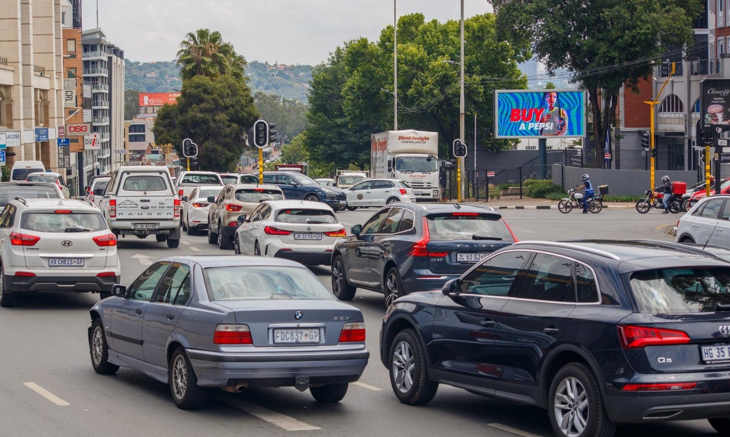 Jan Smuts Avenue | Rosebank — Digital billboard in Johannesburg